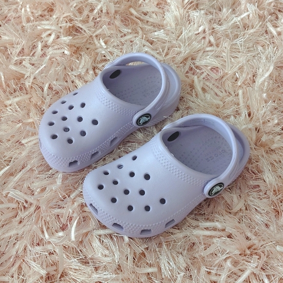 Crocs for kids. Lavender, kids size 7 - Picture 2 of 4